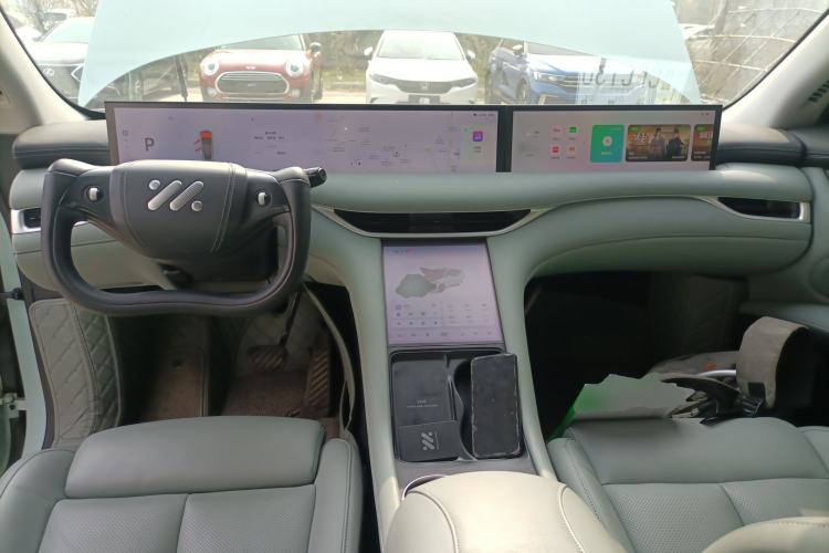 Used IM LS6 2023 Max Long-Range Version Center Console