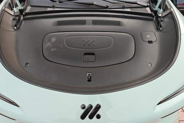 Used IM LS6 2023 Max Enhanced Performance Edition Engine Bay