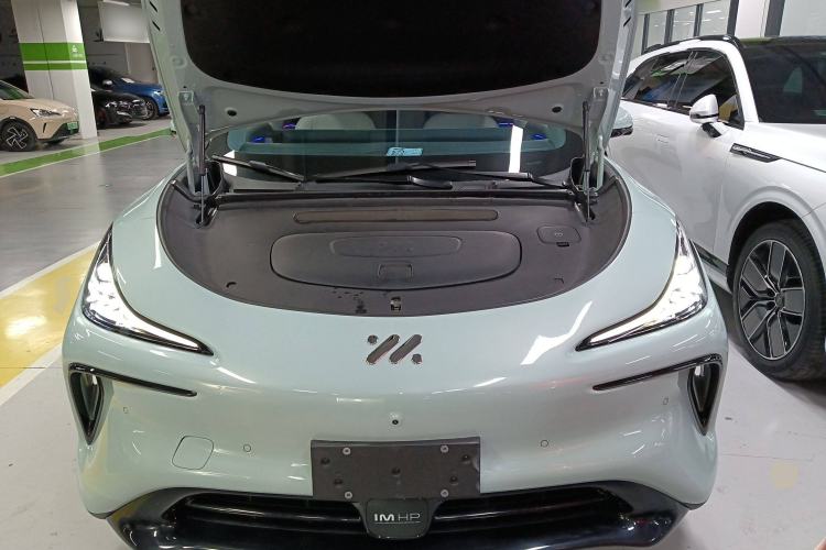 Used IM LS6 2023 Max Long-Range Version Engine Bay