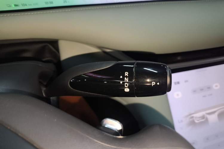 Used IM LS6 2023 Max Standard Edition Gear Lever