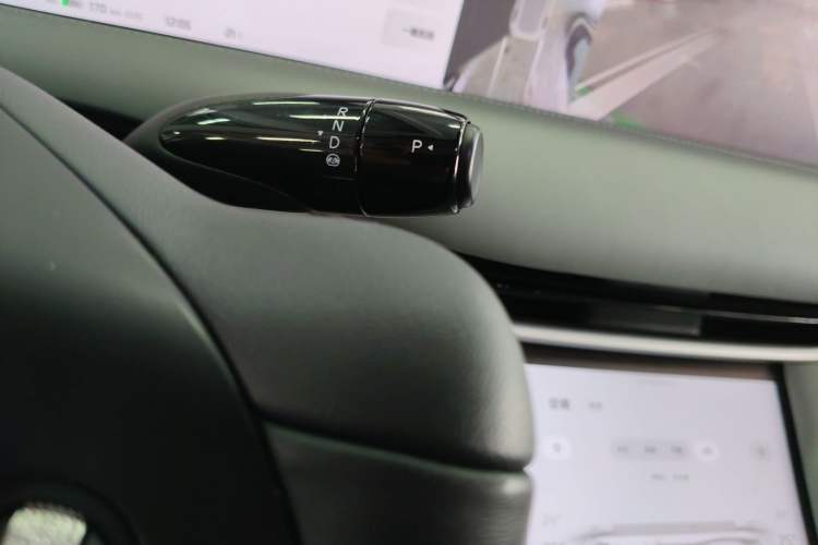 Used IM LS6 2023 Max Standard Edition Gear Lever