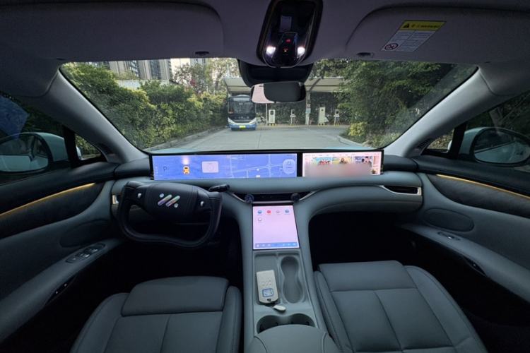 Used IM LS6 2023 Max Long-Range Version Interior 1