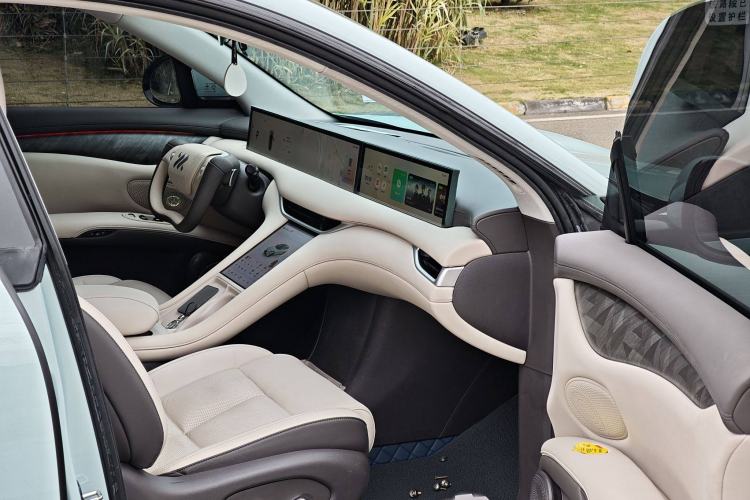 Used IM LS6 2023 Max Long-Range Version Interior 1