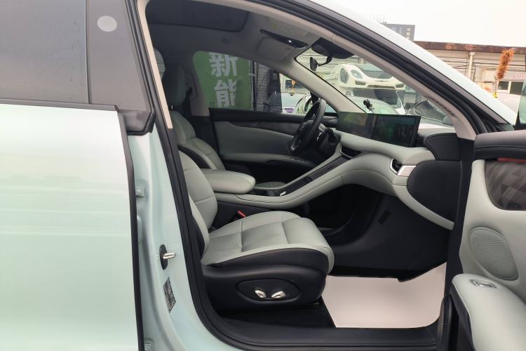 Used IM LS6 2023 Max Enhanced Performance Edition Interior 10