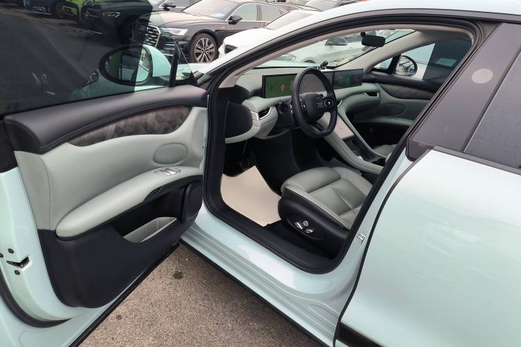 Used IM LS6 2023 Max Enhanced Performance Edition Interior 7