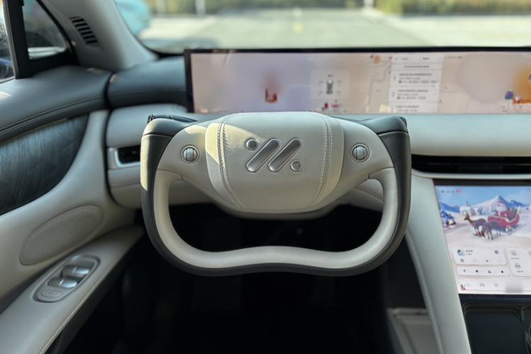 Used IM LS6 2023 Max Standard Edition Interior 7