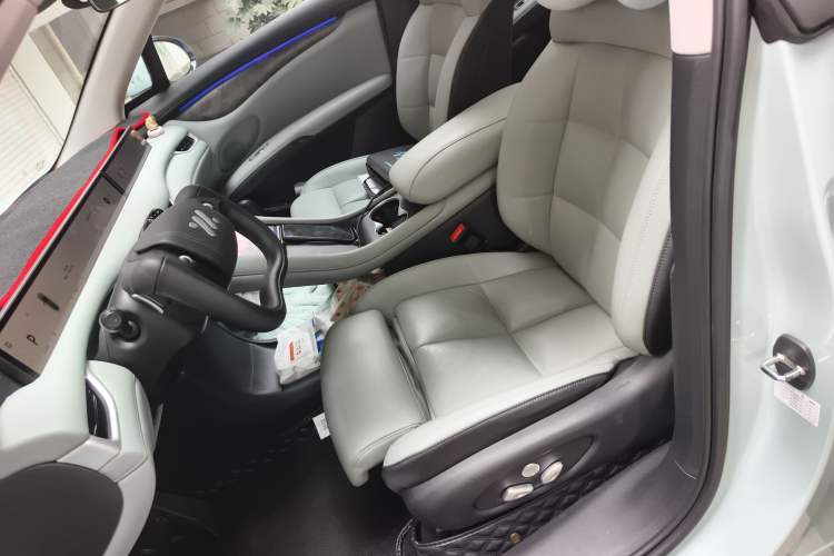 Used IM LS6 2023 Max Standard Edition Left Front Seat