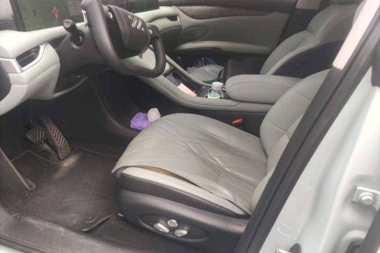 Used IM LS6 2023 Max Standard Edition Left Front Seat