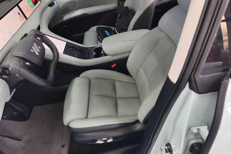 Used IM LS6 2023 Max Enhanced Performance Edition Left Front Seat