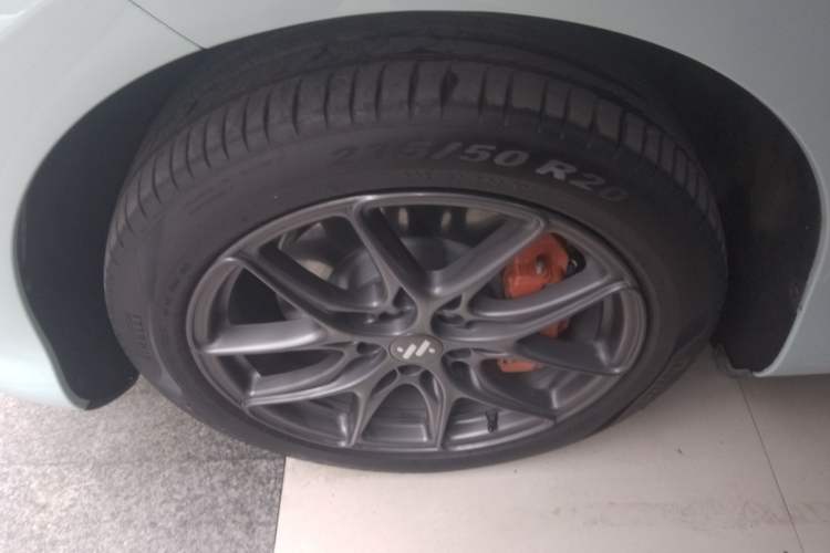 Used IM LS6 2023 Max Standard Edition Left Front Wheel Hub