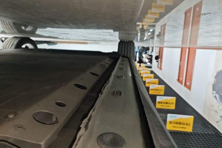 Used IM LS6 2023 Max Long-Range Version Left Side Sill
