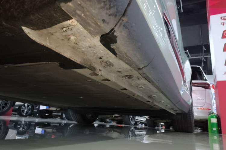 Used IM LS6 2023 Max Standard Edition Left Side Sill