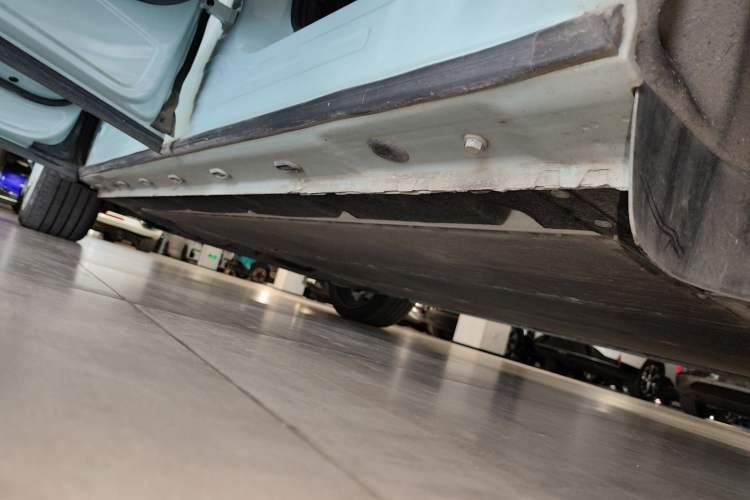 Used IM LS6 2023 Max Enhanced Performance Edition Left Side Sill