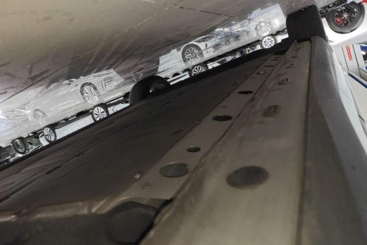 Used IM LS6 2023 Max Long-Range Version Left Side Sill