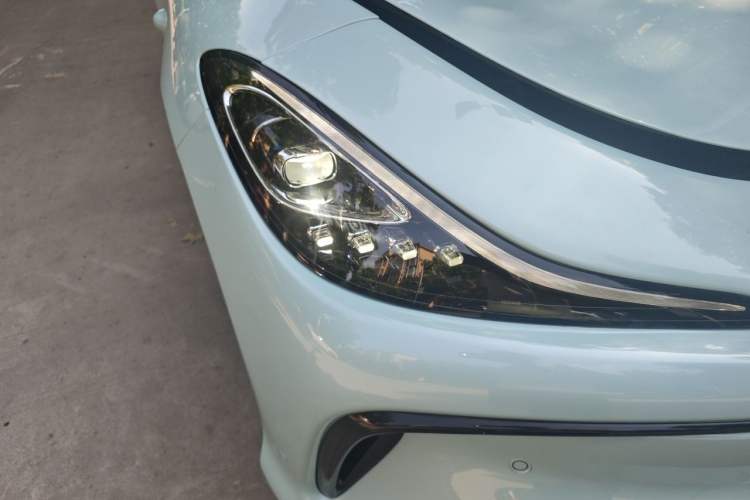 Used IM LS6 2023 Max Standard Edition Right Front Headlight
