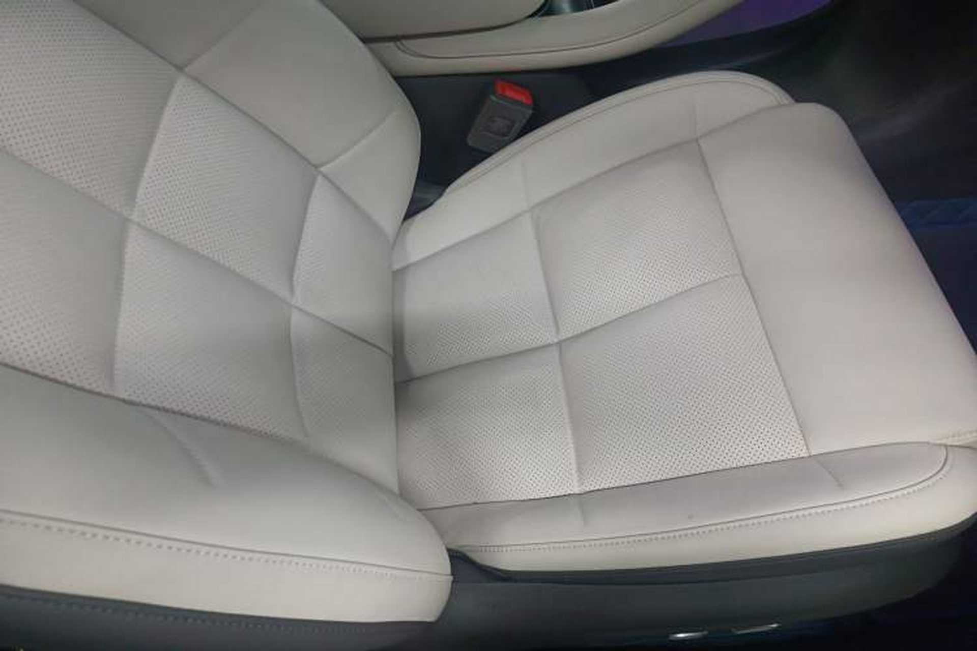 Used IM LS6 2023 Max Long-Range Version Right Front Seat