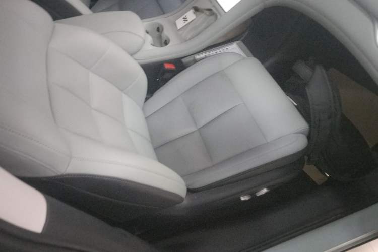 Used IM LS6 2023 Max Standard Edition Right Front Seat