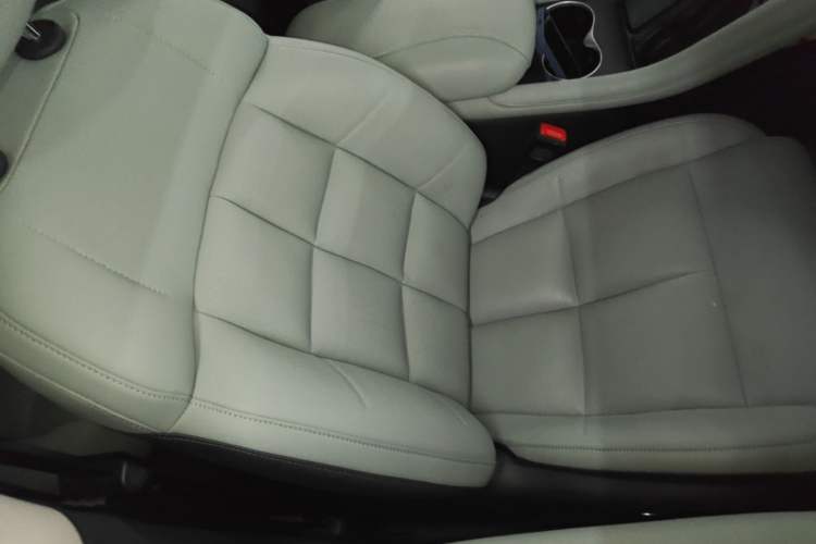 Used IM LS6 2023 Max Long-Range Version Right Front Seat