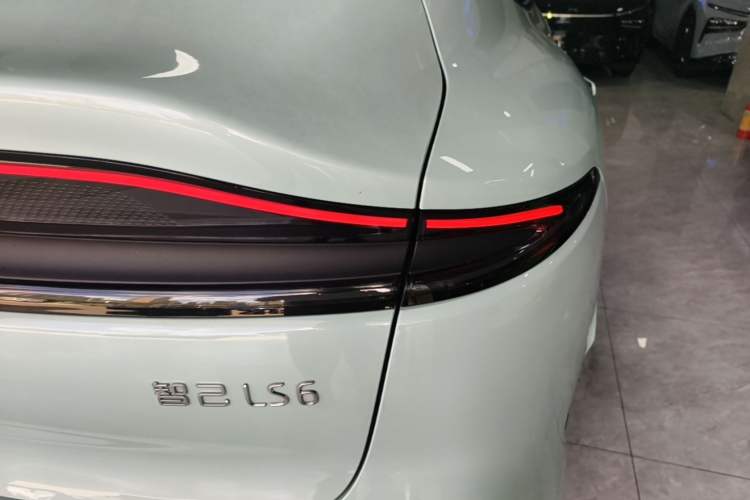Used IM LS6 2023 Max Enhanced Performance Edition Right Rear Taillight