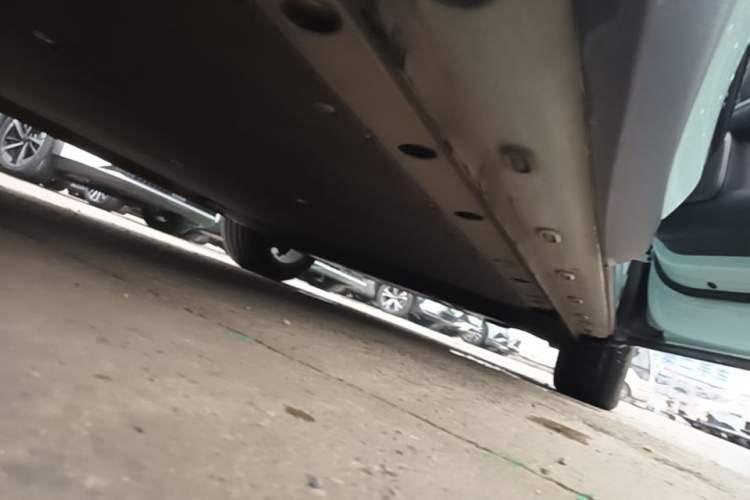 Used IM LS6 2023 Max Standard Edition Right Side Sill