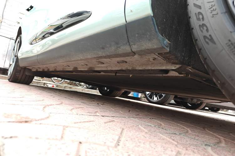 Used IM LS6 2023 Max Enhanced Performance Edition Right Side Sill