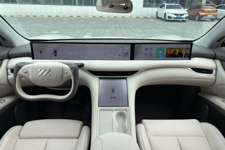 Used IM LS6 2023 Max Standard Edition Interior 3