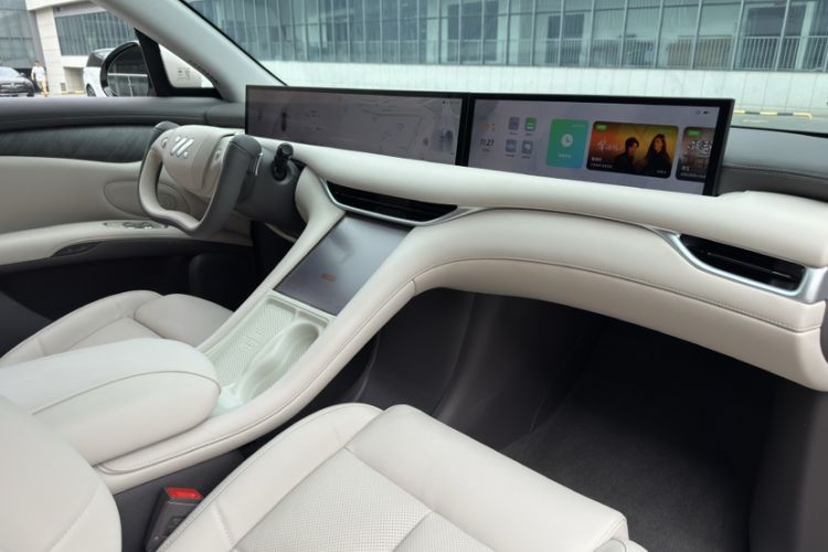 Used IM LS6 2023 Max Standard Edition Interior 5