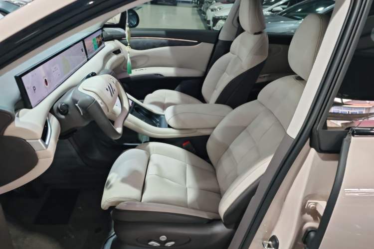 Used IM LS6 2023 Max Standard Edition Left Front Seat