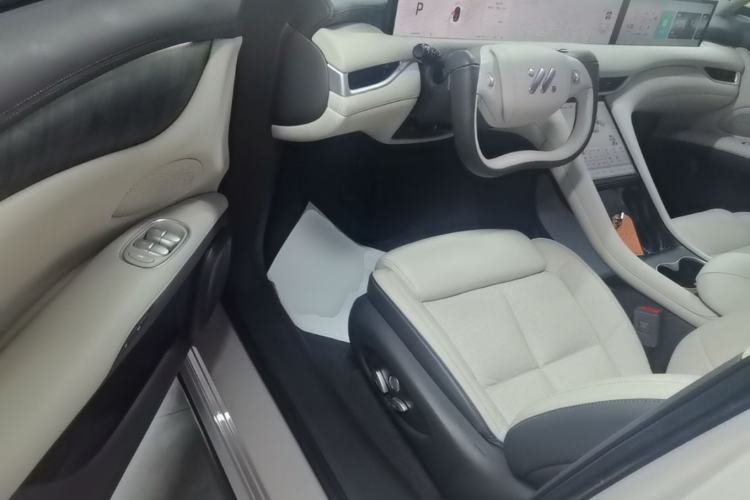 Used IM LS6 2023 Max Long-Range Version Left Front Seat