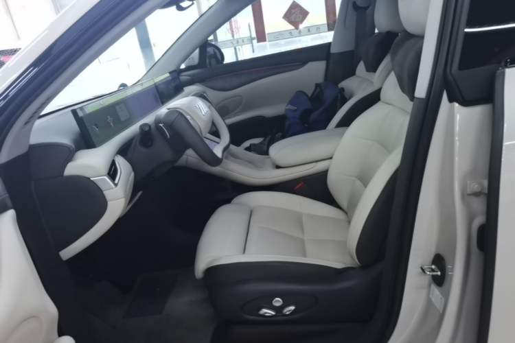 Used IM LS6 2023 Max Standard Edition Left Front Seat