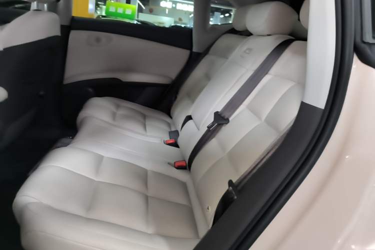 Used IM LS6 2023 Max Standard Edition Left Rear Seat