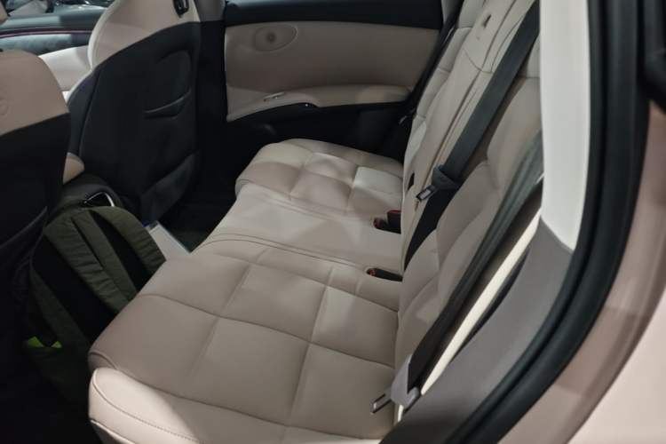 Used IM LS6 2023 Max Standard Edition Left Rear Seat
