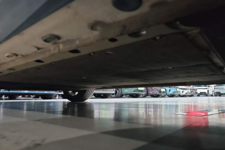 Used IM LS6 2023 Max Standard Edition Left Side Sill