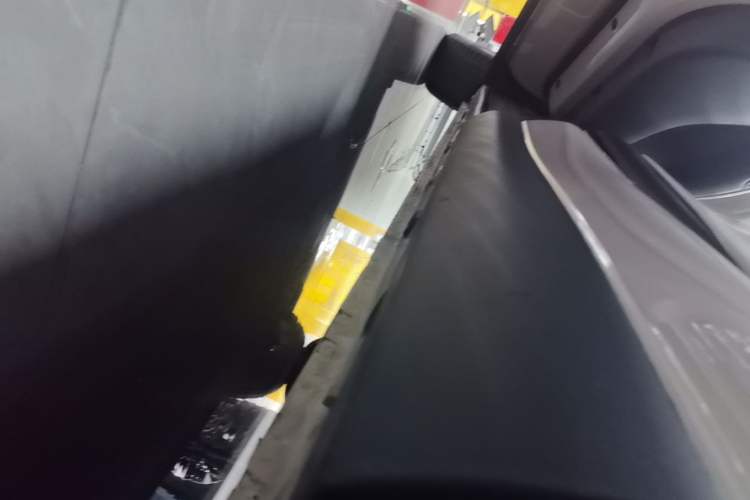 Used IM LS6 2023 Max Long-Range Version Left Side Sill