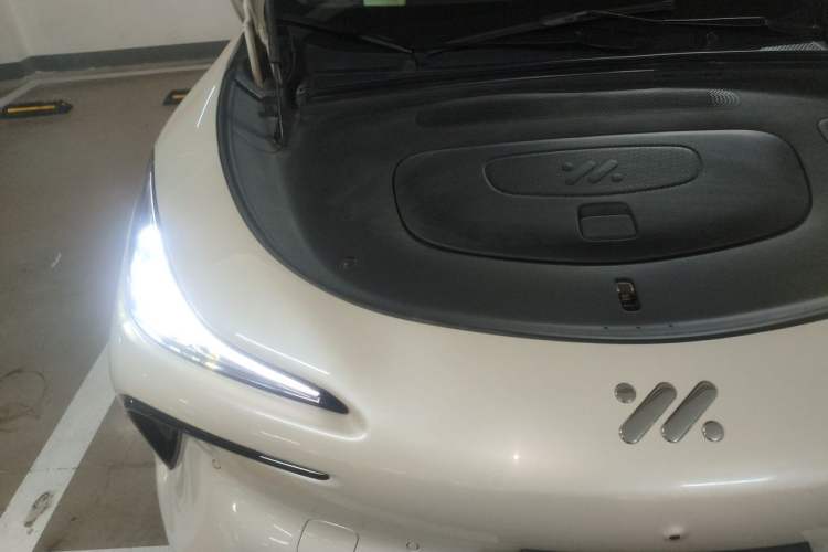 Used IM LS6 2023 Max Enhanced Performance Edition Engine Bay Right