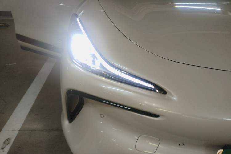 Used IM LS6 2023 Max Enhanced Performance Edition Right Front Headlight