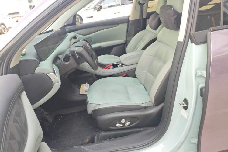 Used IM LS6 2023 Max Standard Edition Left Front Seat