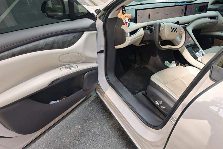 Used IM LS6 2023 Max Enhanced Performance Edition Driver Seat