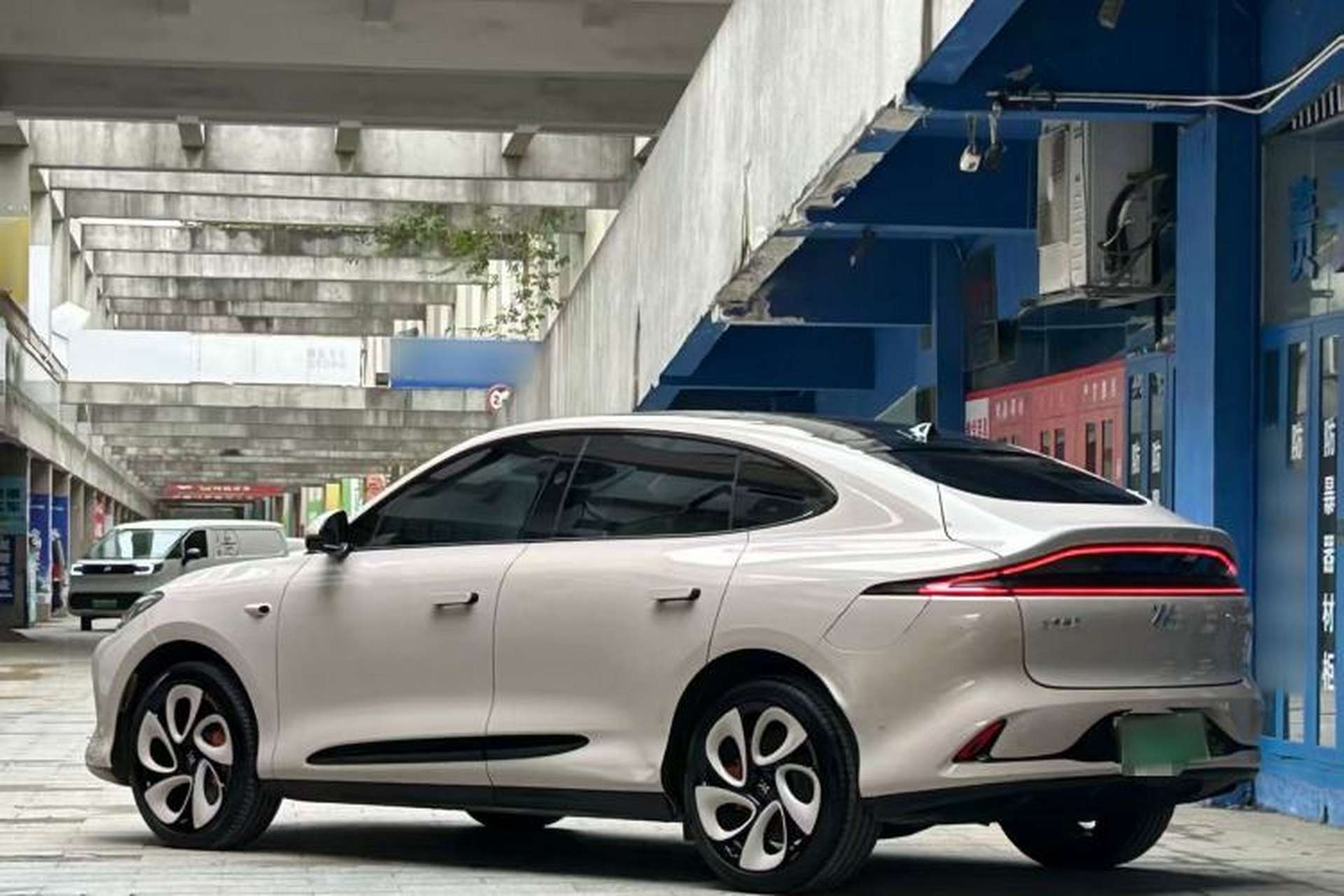 Used IM LS6 2023 Max Standard Edition Exterior 5