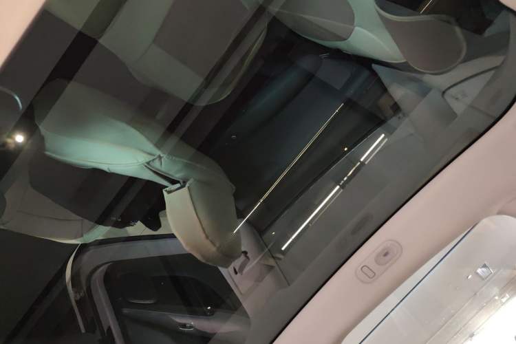 Used IM LS6 2023 Max Long-Range Version Headliner