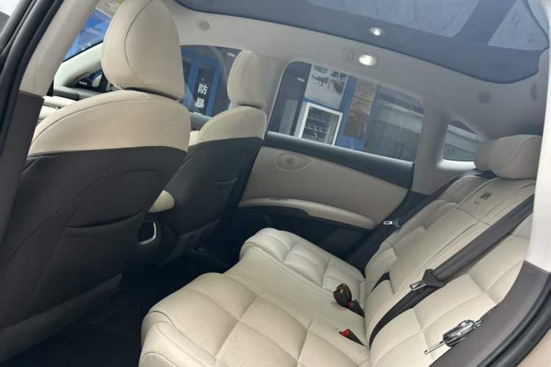 Used IM LS6 2023 Max Standard Edition Interior 2