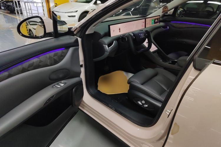 Used IM LS6 2023 Max Standard Edition Interior 3