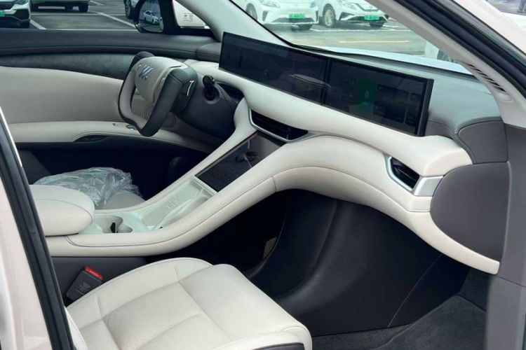 Used IM LS6 2023 Max Extended-Range Version Interior 7
