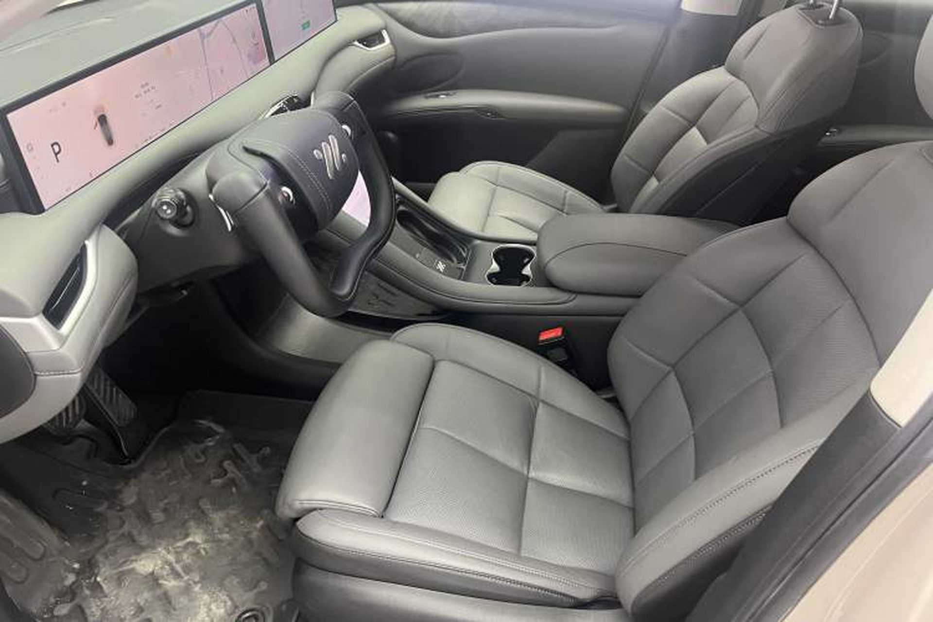 Used IM LS6 2023 Max Long-Range Version Left Front Seat