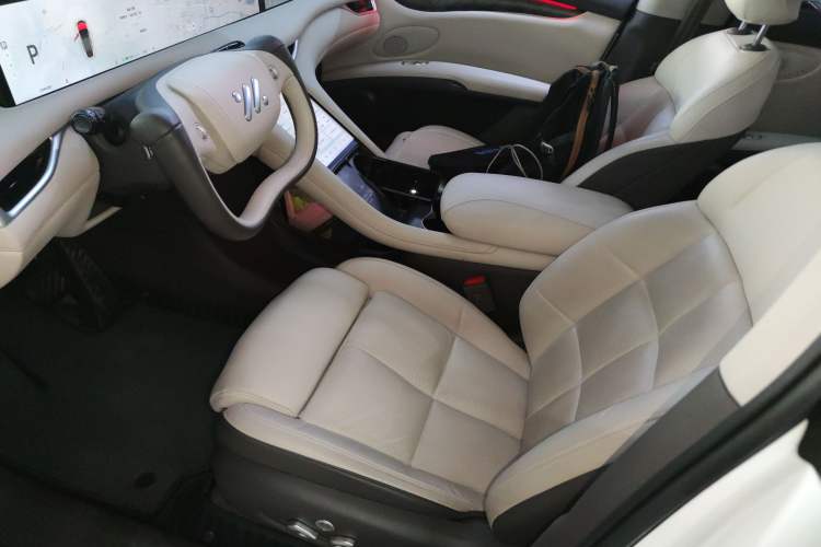 Used IM LS6 2023 Max Long-Range Version Left Front Seat