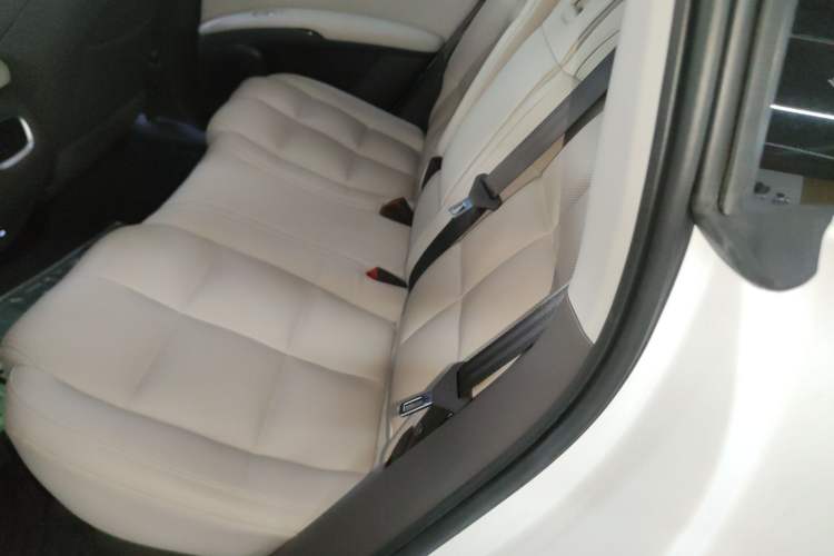 Used IM LS6 2023 Max Long-Range Version Left Rear Seat