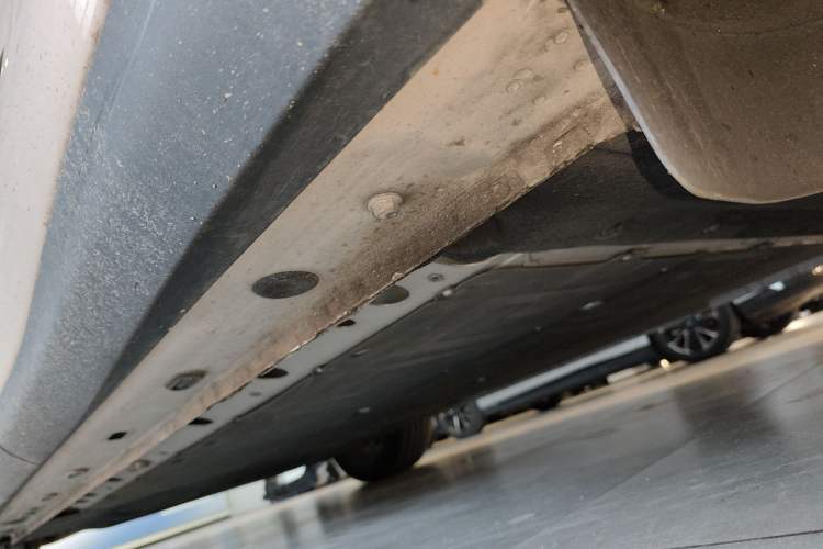 Used IM LS6 2023 Max Long-Range Version Left Side Sill