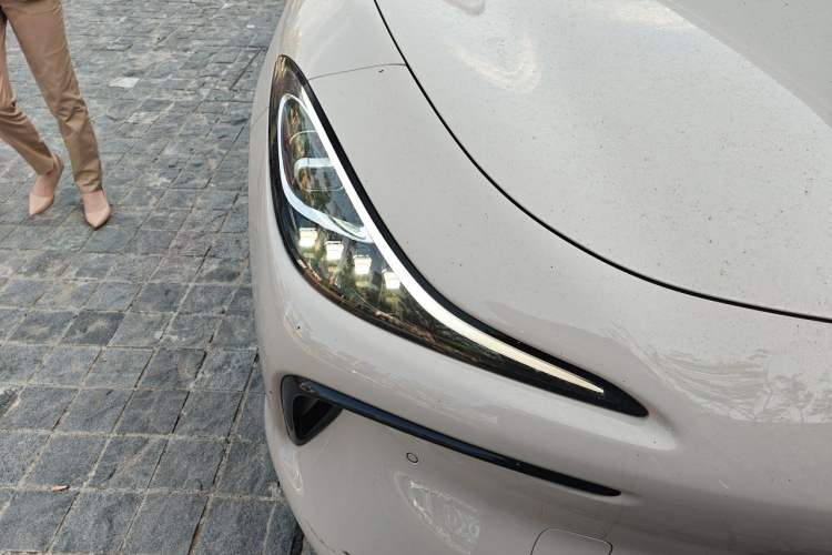 Used IM LS6 2023 Max Standard Edition Right Front Headlight