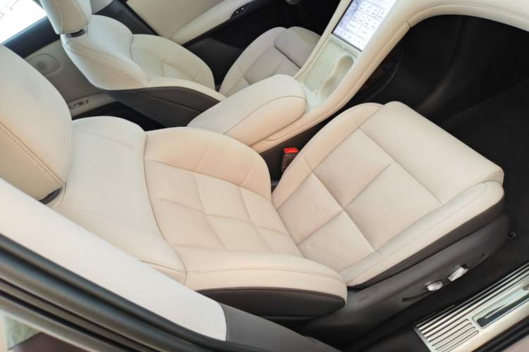 Used IM LS6 2023 Max Standard Edition Right Front Seat