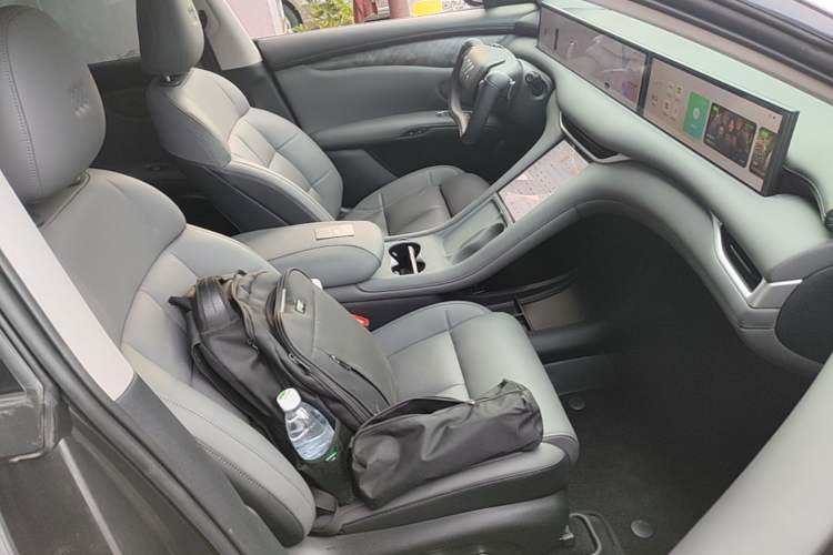 Used IM LS6 2023 Max Standard Edition Right Front Seat